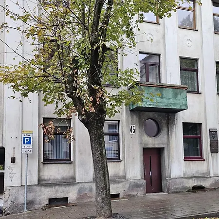 Kauno Apartamentai Su Balkonu Svečių namai *